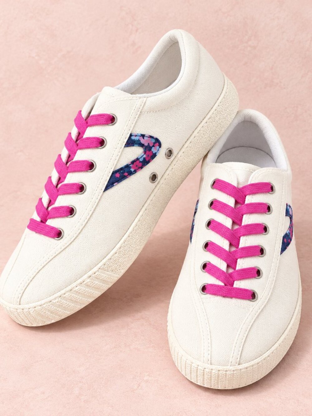 Tretorn Nylite Canvas Sneakers 8.5 White Pink Floral Logo Low Top Shoes NIB